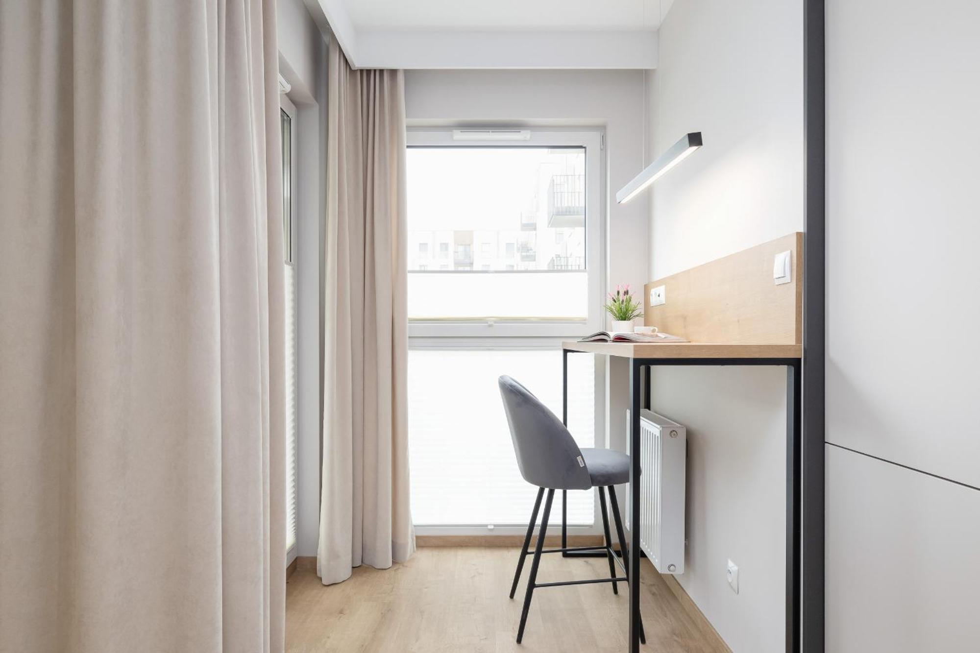 Bright Apartment In Krakow With Garden, Air Conditioning, Parking And Desk By Renters Prestige Exterior photo
